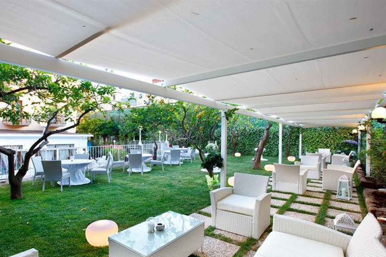 Hotel Capri Sorrento Kültér fotó