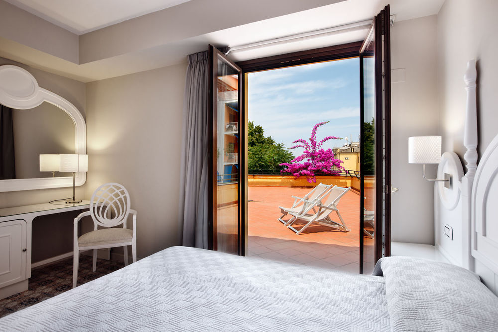 Hotel Capri Sorrento Kültér fotó